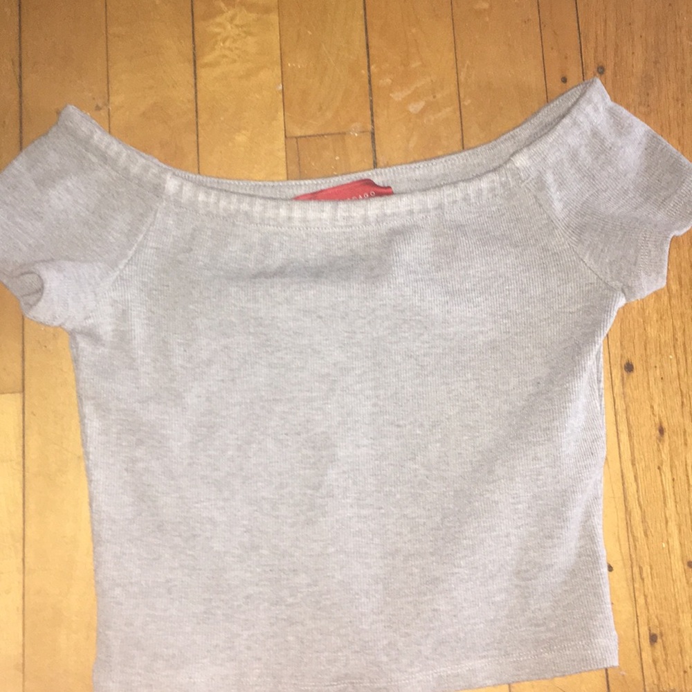 grey off the shoulder crop